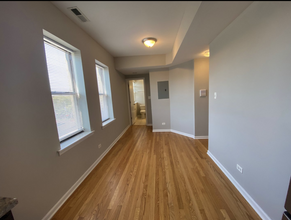 2807 W Lawrence Ave, Unit C1W in Chicago, IL - Foto de edificio - Building Photo