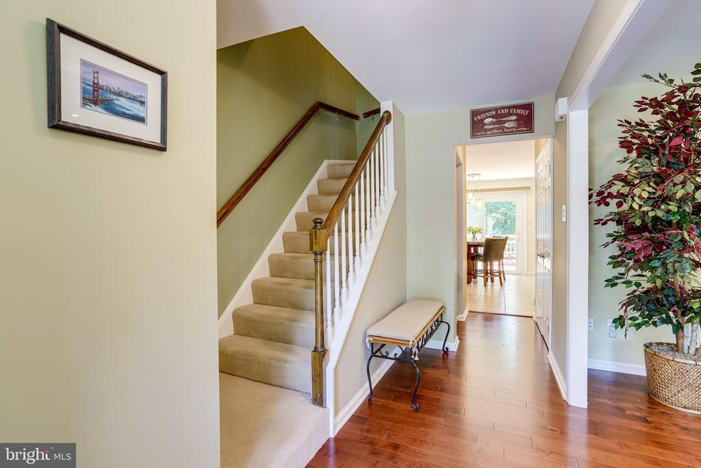 7947 Hidden Bridge Dr in Springfield, VA - Building Photo