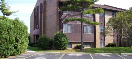 The Pines in Toledo, OH - Foto de edificio - Building Photo