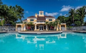 2321 NW 33rd St in Oakland Park, FL - Building Photo - Building Photo