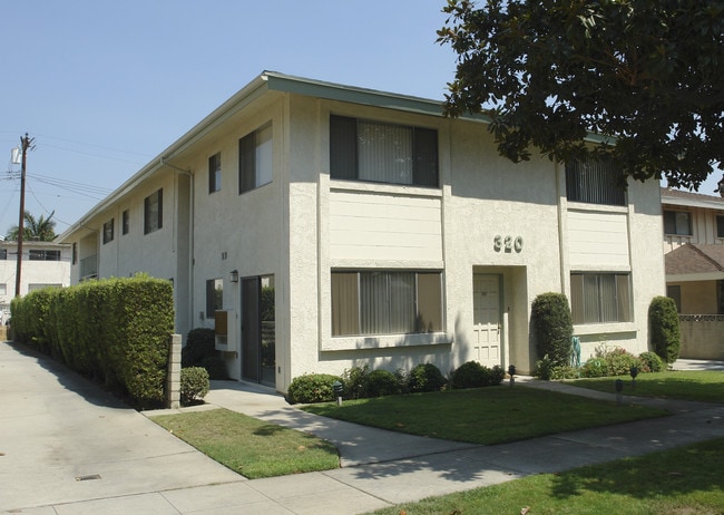 320 N Monterey St in Alhambra, CA - Building Photo - Building Photo