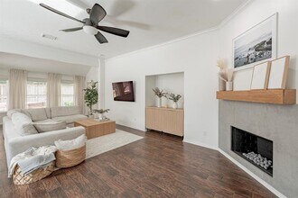 11 E Sienna Pl in Spring, TX - Building Photo - Building Photo