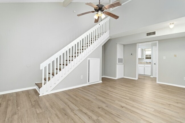 1176 Oregon Ave in Beaumont, TX - Building Photo - Building Photo