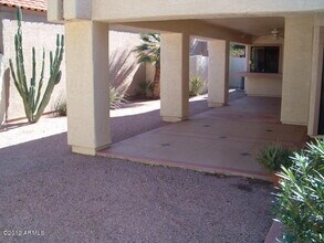 10074 E San Salvador Dr in Scottsdale, AZ - Foto de edificio - Building Photo