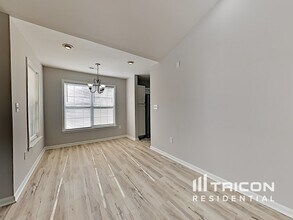 140 Diamond Dr in Mooresville, NC - Building Photo - Building Photo