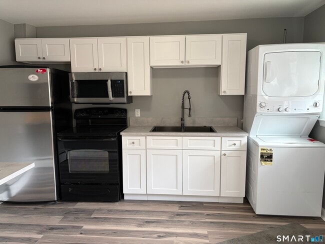 property at 28 Cross St