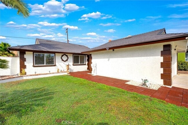 1807 E Calstock St in Carson, CA - Foto de edificio - Building Photo