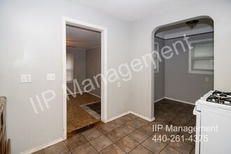 1357 E 289th St in Wickliffe, OH - Building Photo - Building Photo