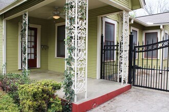 127 Normandy Ave in Alamo Heights, TX - Building Photo - Building Photo