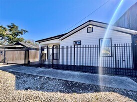 4010 Chapman St in Houston, TX - Building Photo