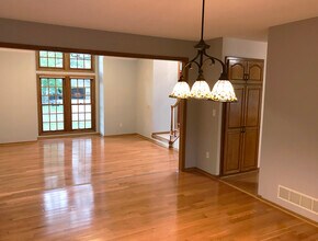 12193 Lily St NW in Coon Rapids, MN - Building Photo - Building Photo