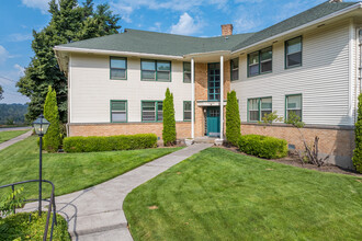 The Lee Apartments in Spokane, WA - Building Photo - Building Photo