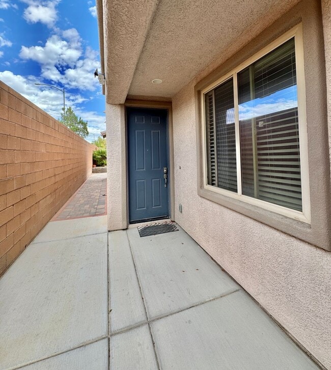 3369 Graceful Orchid St
