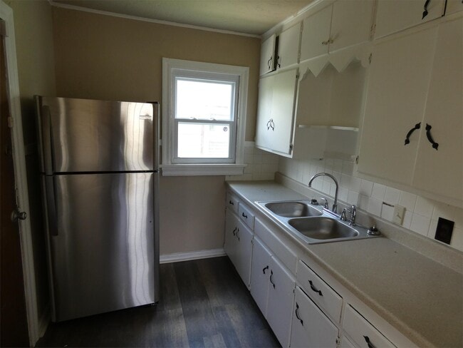 216 W Ercoupe Dr in Midwest City, OK - Building Photo - Building Photo