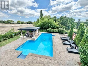 13 Classic Dr in Brampton, ON - Building Photo - Building Photo