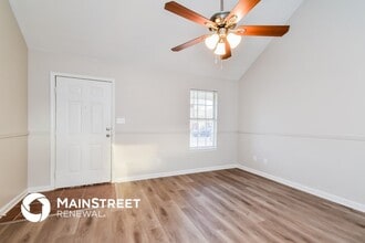 7098 Hampton Dr in Horn Lake, MS - Building Photo - Building Photo