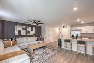 4463 Honey Hls Ave in Las Vegas, NV - Building Photo - Building Photo