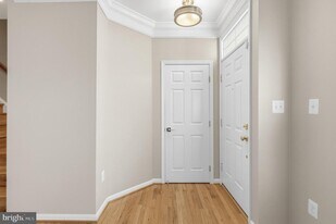 120 Cameron Station Blvd in Alexandria, VA - Building Photo