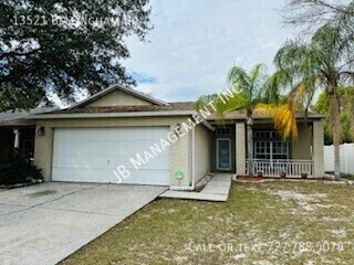 13521 Bellingham Dr in Tampa, FL - Building Photo