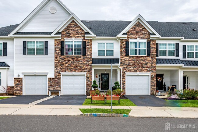 property at 1517 Paxton Ln