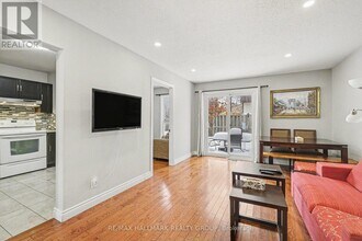 808 Torsa Ct in Ottawa, ON - Building Photo - Building Photo