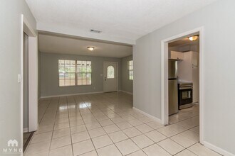 1033 Busac Ave in Jacksonville, FL - Building Photo - Building Photo