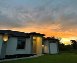 318 Radford Ave in Lehigh Acres, FL - Building Photo