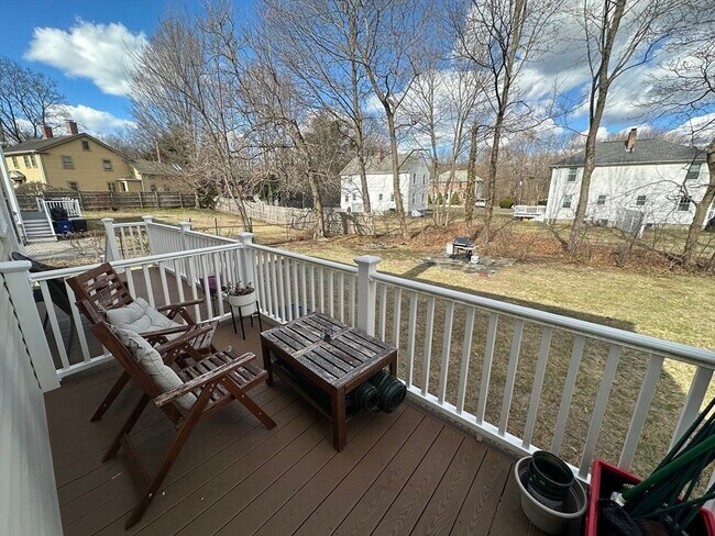 993 Massachusetts Ave, Unit 2 in Lexington, MA - Building Photo - Building Photo