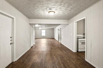 5511 Shamrock St in Houston, TX - Building Photo - Building Photo