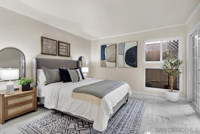 property at 2600 Torrey Pines Rd