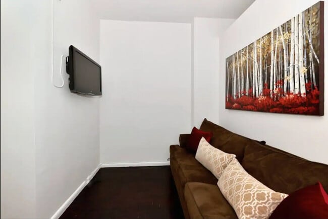 498 9th Ave in New York, NY - Building Photo - Building Photo