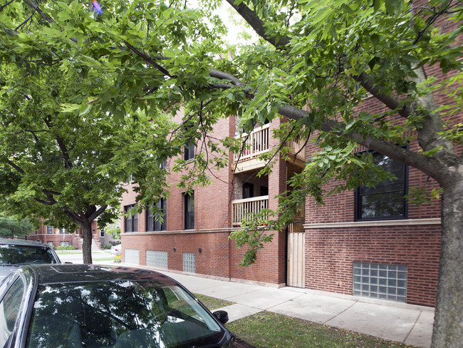 2501 N Richmond St in Chicago, IL - Foto de edificio - Building Photo