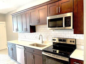 5011 Devonshire Ave, Unit D in St. Louis, MO - Building Photo - Building Photo