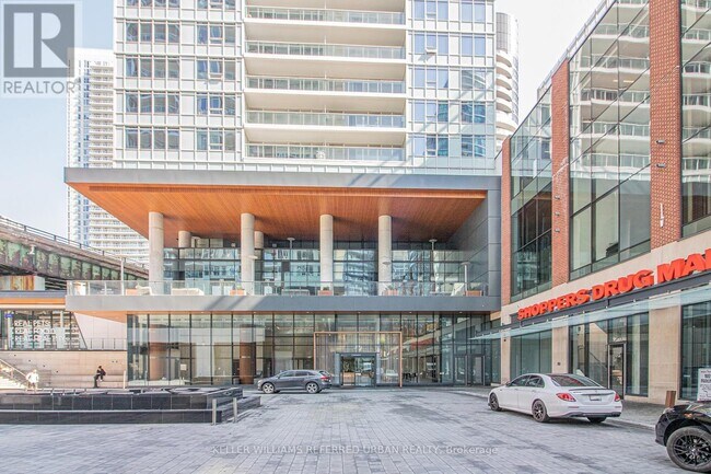 17 Bathurst St in Toronto, ON - Building Photo - Building Photo