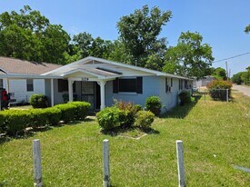1129 Woodward Ave in Perkinston, MS - Building Photo