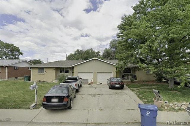 property at 4585 Hoyt St