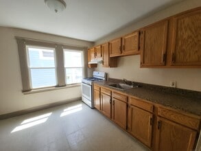 64 Ellsworth Ave in New Haven, CT - Building Photo - Building Photo