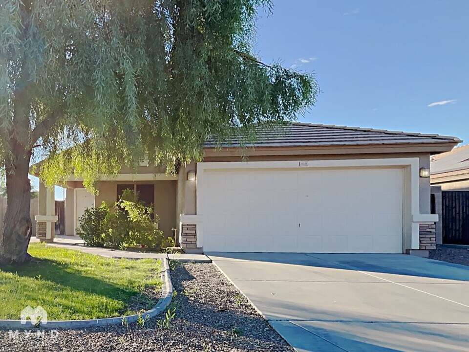 16511 W Post Dr in Surprise, AZ - Building Photo