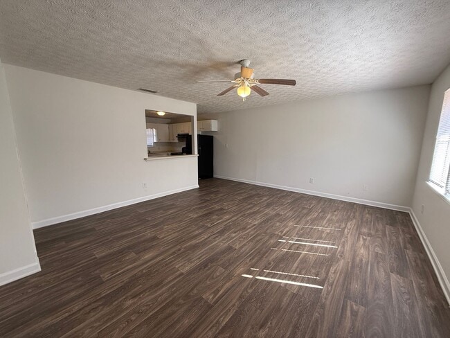 137 Deer Creek Dr in Athens, GA - Building Photo - Building Photo