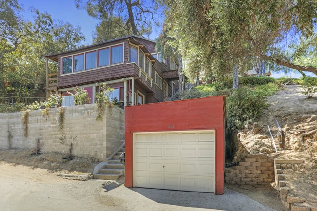 Stunning Highland Park Duplex in Los Angeles, CA - Building Photo - Other