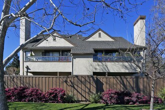 1821 Ashmeade Ct in San Jose, CA - Foto de edificio - Building Photo