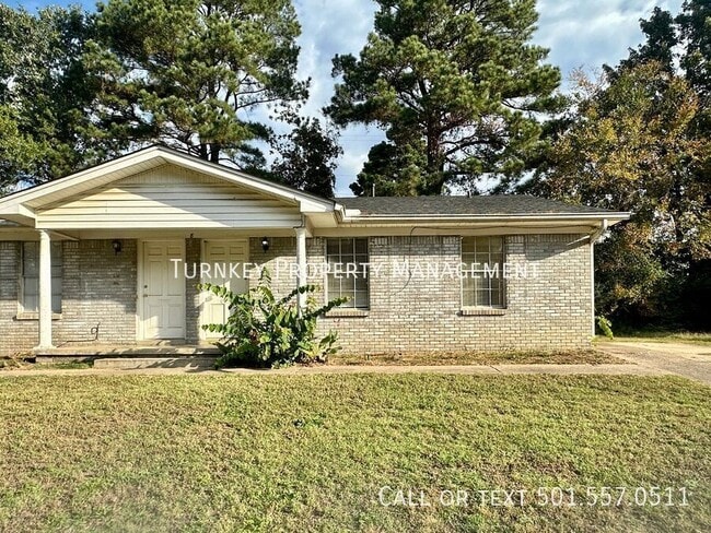 8 Rosemunn Dr in Little Rock, AR - Building Photo - Building Photo