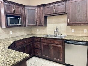 408 Boggy Creek Dr in Ardmore, OK - Building Photo - Building Photo