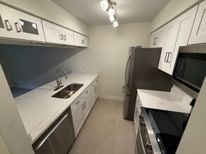 3455 Countryside Blvd, Unit 96 in Clearwater, FL - Foto de edificio - Building Photo