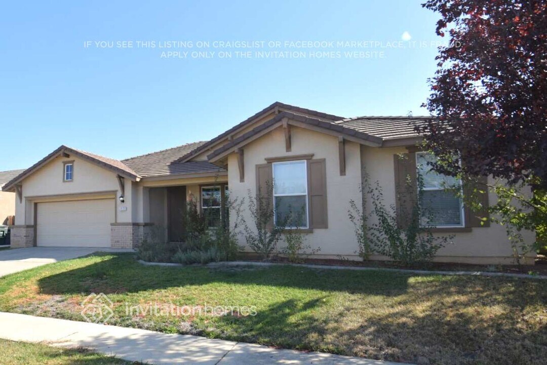 2171 Casa Dulce Way in Plumas Lake, CA - Building Photo