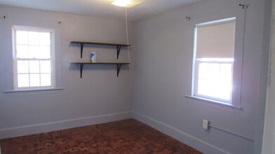 15 West St in Bristol, CT - Building Photo - Building Photo