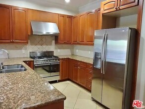 1135 S Shenandoah St in Los Angeles, CA - Building Photo - Building Photo