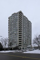 King Gardens in Mississauga, ON - Building Photo
