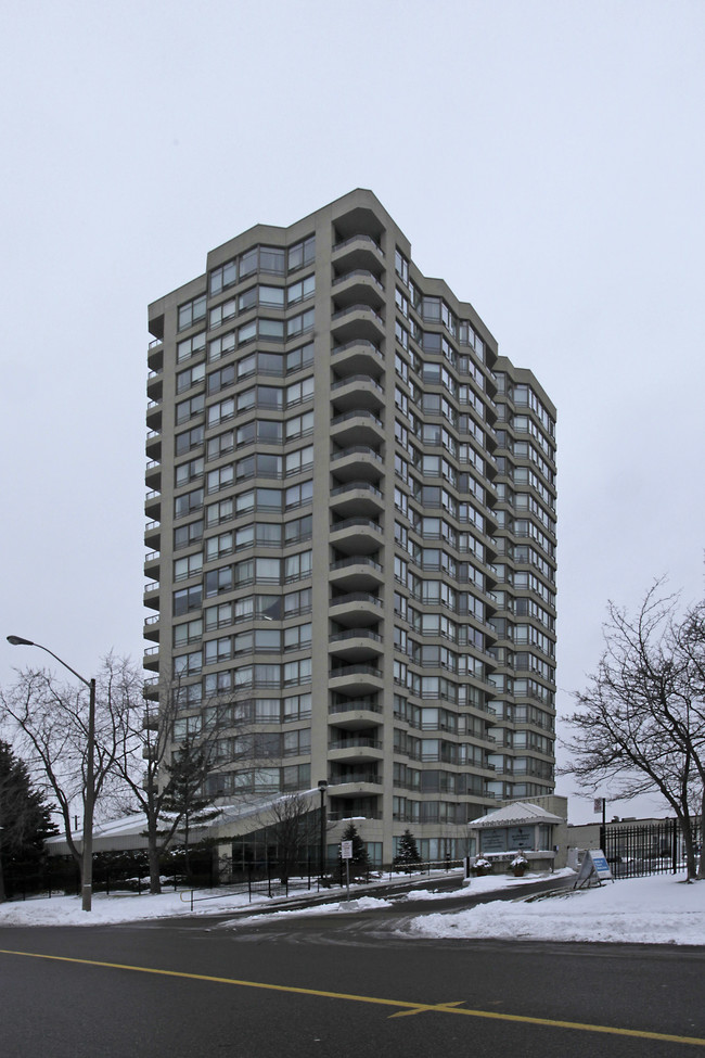 King Gardens in Mississauga, ON - Building Photo - Primary Photo