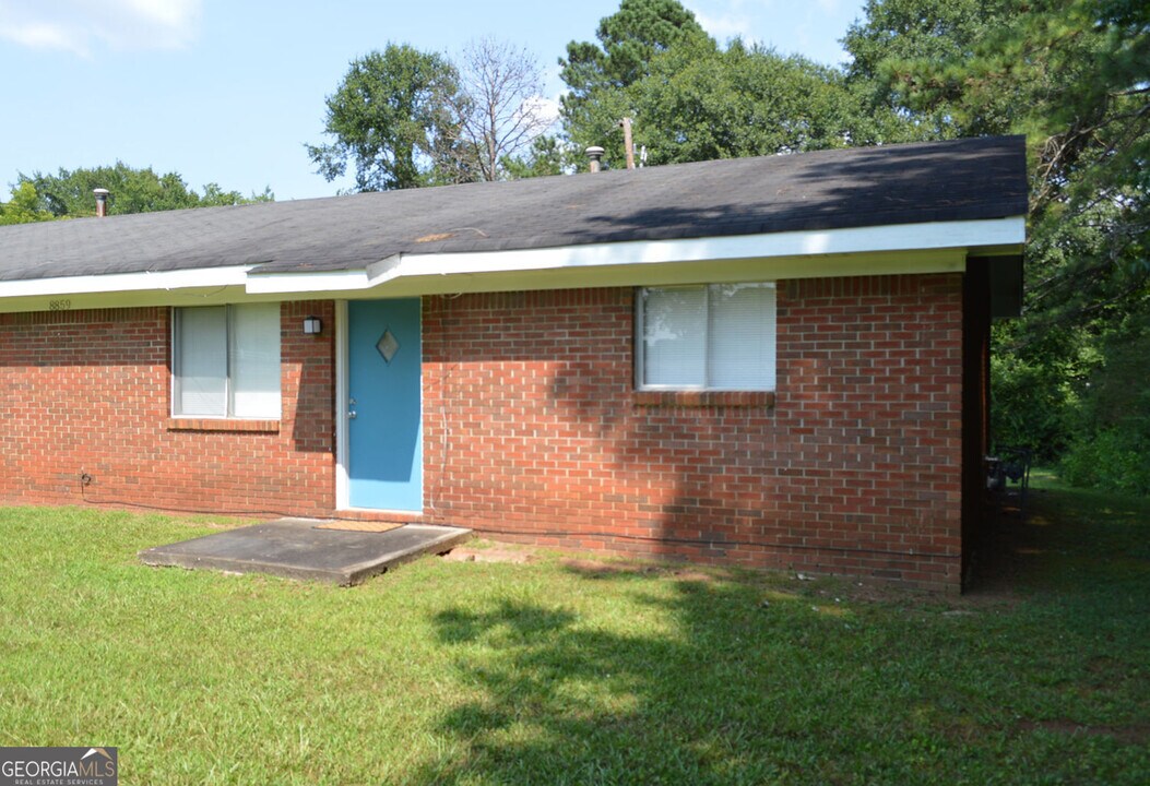 8859 E Main St in Woodstock, GA - Building Photo